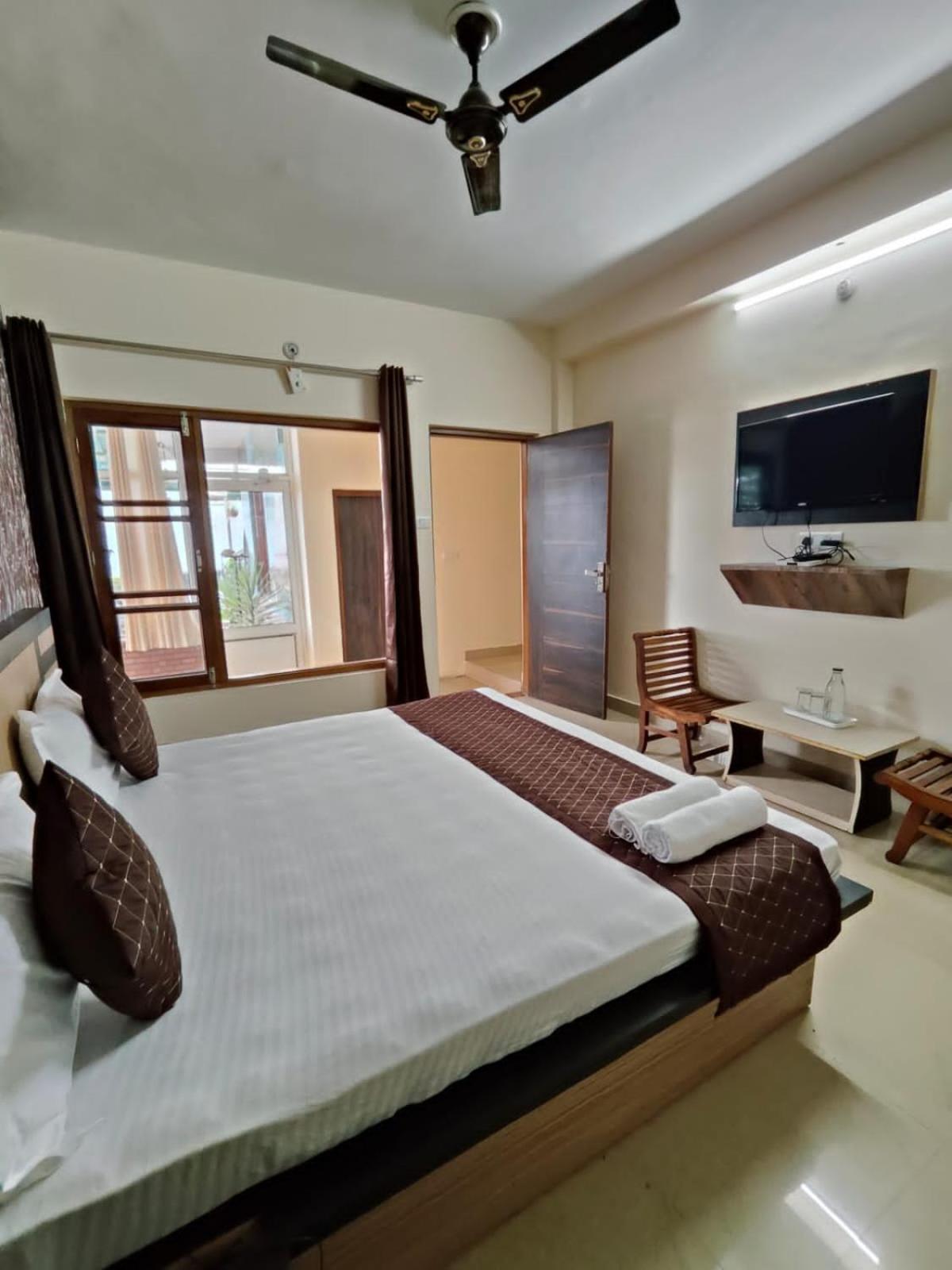 The Panda Hotel Dharamshala Ngoại thất bức ảnh