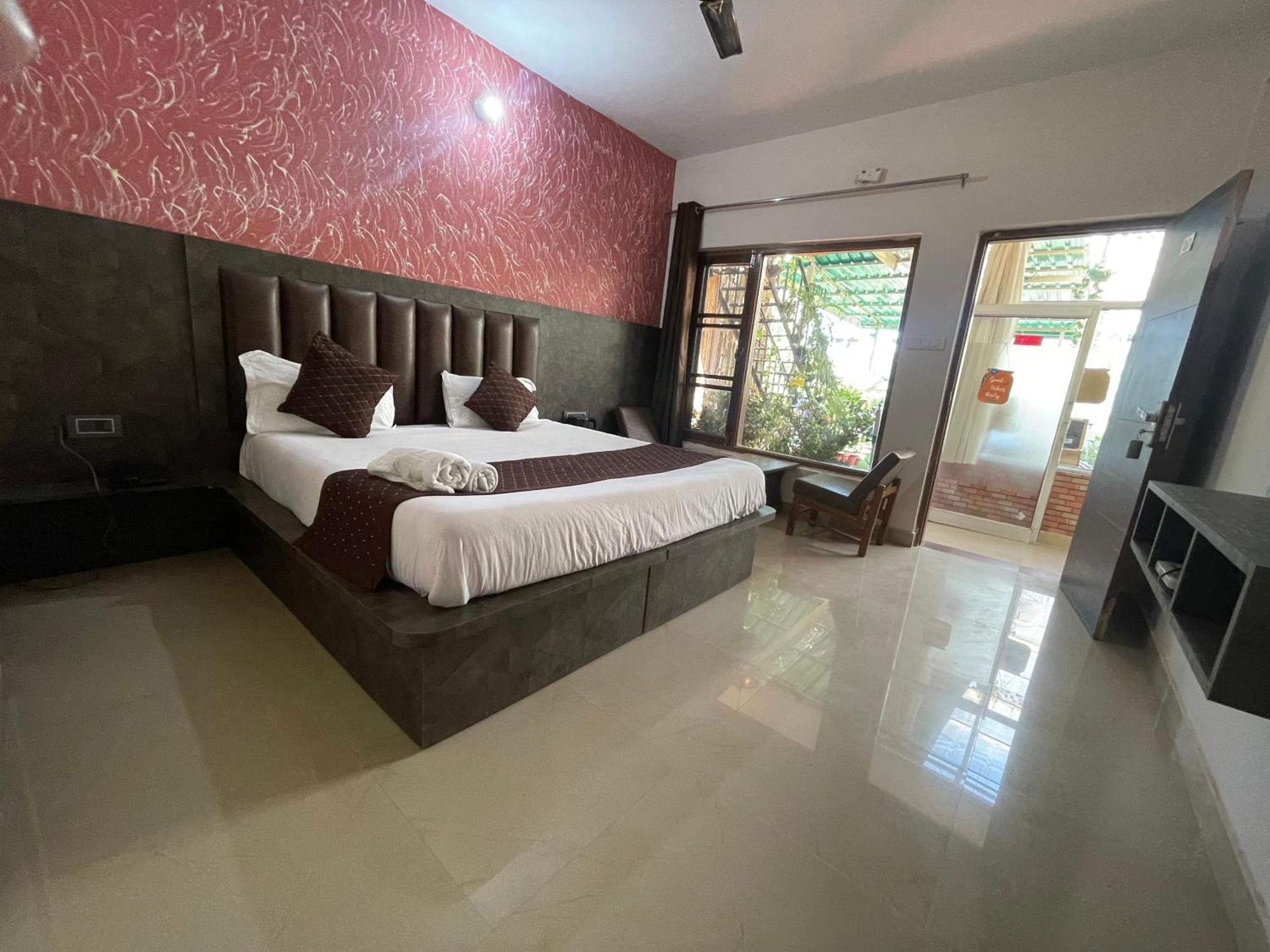 The Panda Hotel Dharamshala Ngoại thất bức ảnh